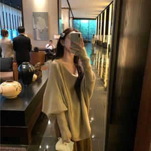 Retro Slouchy Cowl Neck Long Sleeve Knit Sweater Women Autumn Loose Batwing Sleeve Mid Length Slimming Pullover